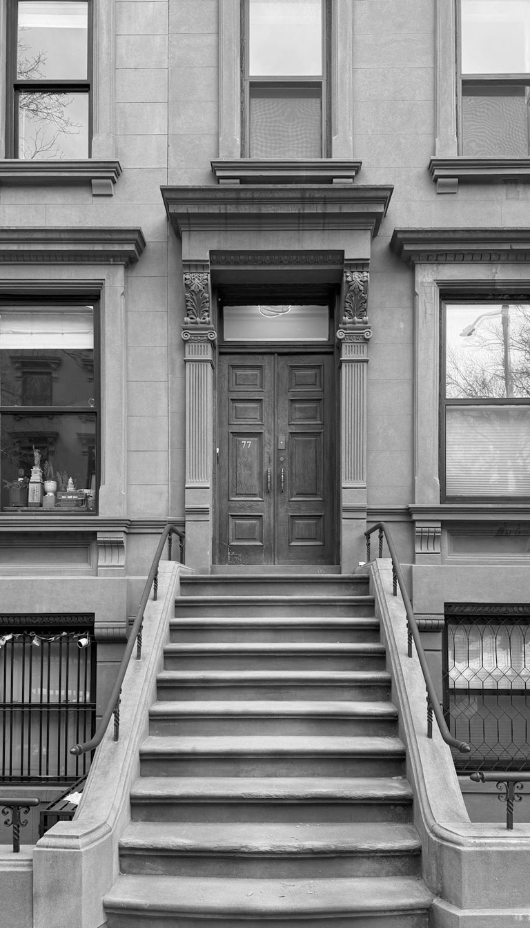 STOOP SALE